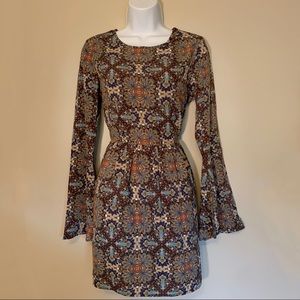 Abstract Retro Bell Sleeve Dress